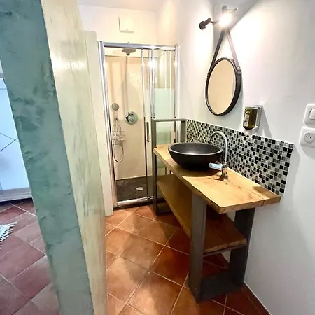 Chez Adri Et Léa Homestay szállás
